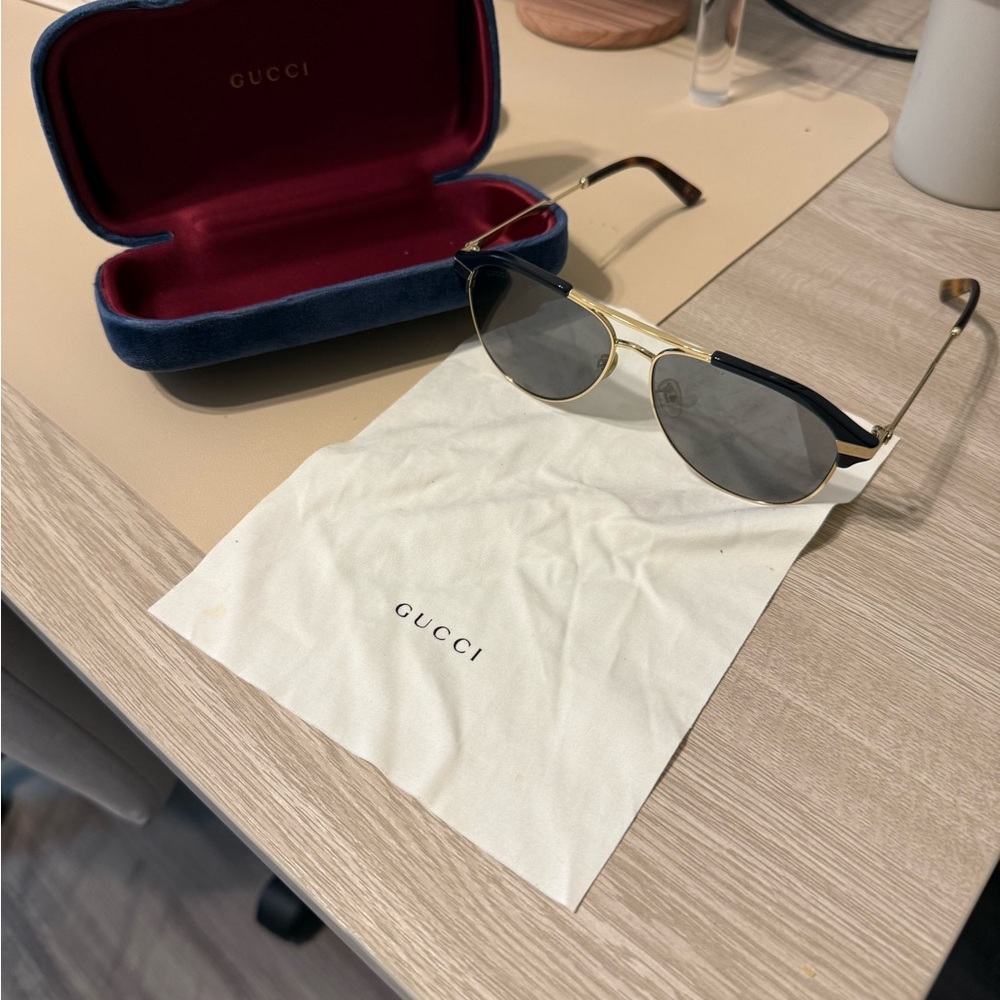 Gucci Gold and Black Aviator Sunglasses
